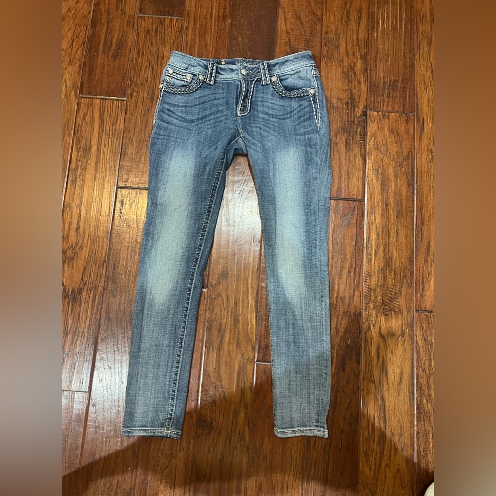 Miss Me skinny jeans size 28